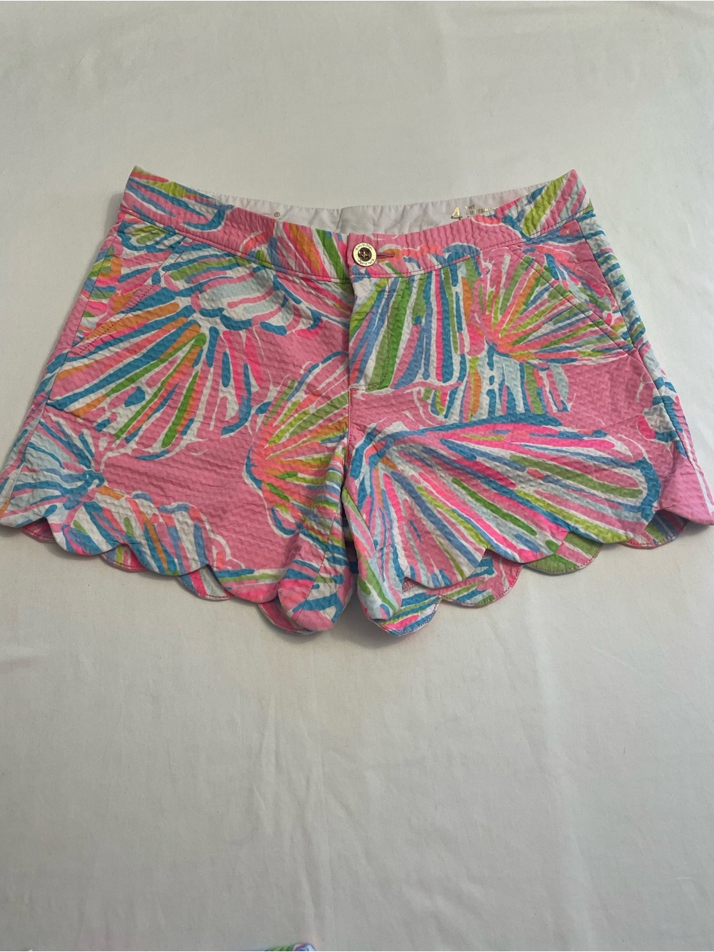 Lilly Pulitzer Buttercup Scalloped Shorts Shellabrate Bright Pink Green Size 4